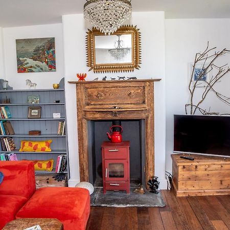 Finest Retreats - Western Watch - Sea Views, Pets Accepted, Sleeps 6 Lower Boscaswell Экстерьер фото