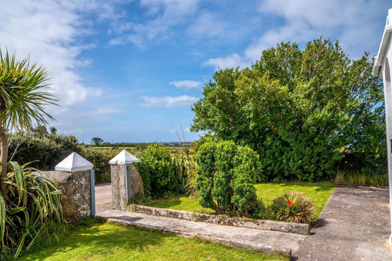 Finest Retreats - Western Watch - Sea Views, Pets Accepted, Sleeps 6 Lower Boscaswell Экстерьер фото